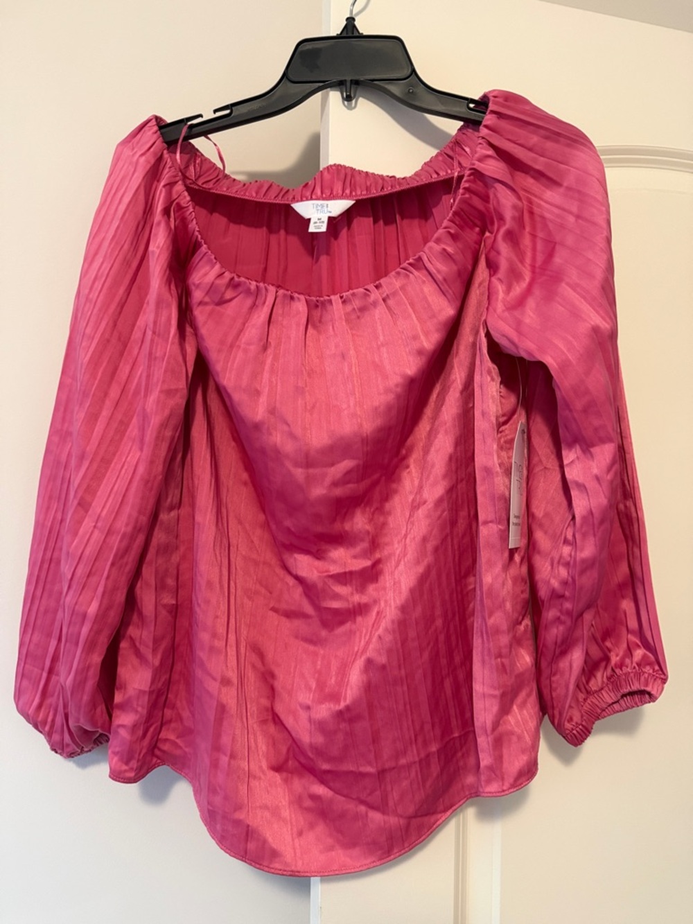 Time and Tru Off-Shoulder Puff Sleeve Blouse in Bright Pink